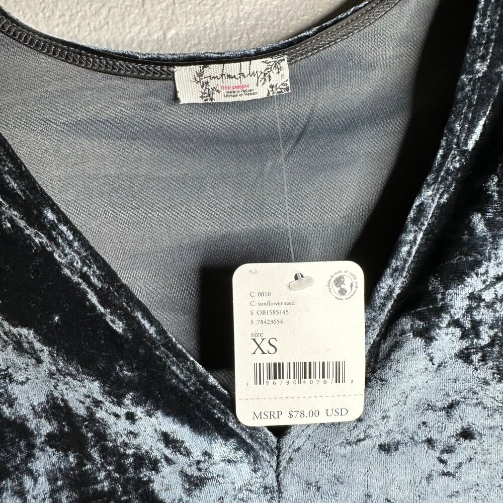 Free People Don't You Wish Velvet Bodysuit Size XS V-neck Gray Blue New - Picture 9 of 12